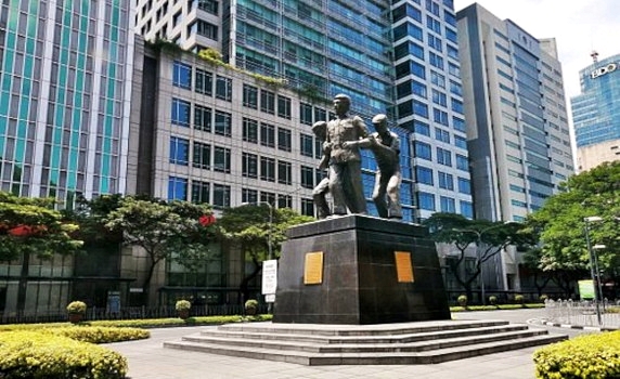 Salcedo Square